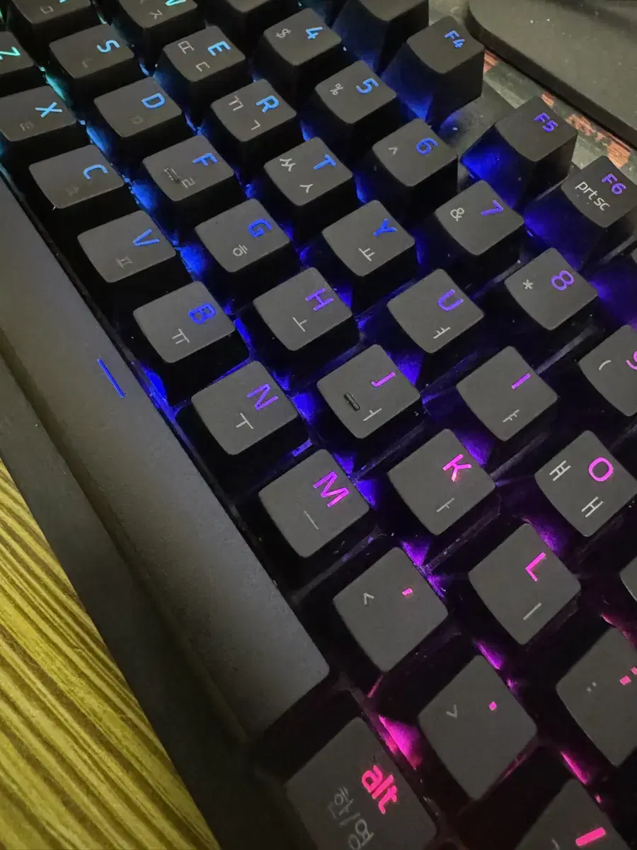 레이저 헌츠맨 v3 pro tkl